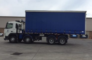 Tilt tray hook lift - CSA Specialised Services